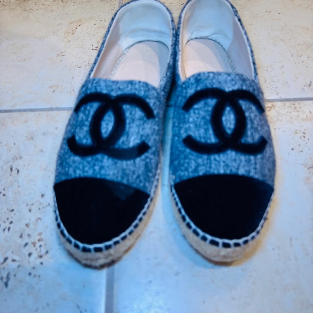 CHANEL Grey Tweed & Velvet CC Espadrille EU 39 true fits US 8-8.5 Full Set